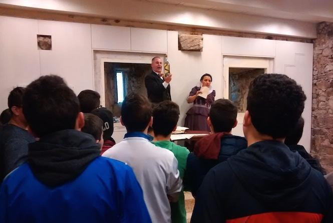 visita-teatralizada-nas-torres-do-allo-para-alumnos-de-zas