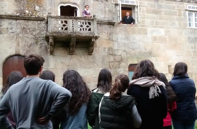 visita-teatralizada-nas-torres-do-allo-para-alumnos-de-zas