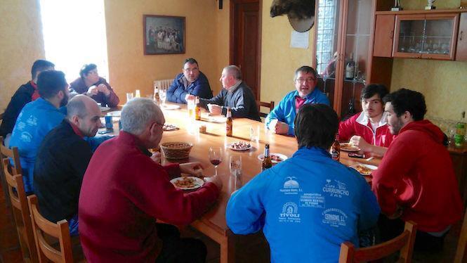 asi-tamen-se-xoga-ao-tenis-de-mesa