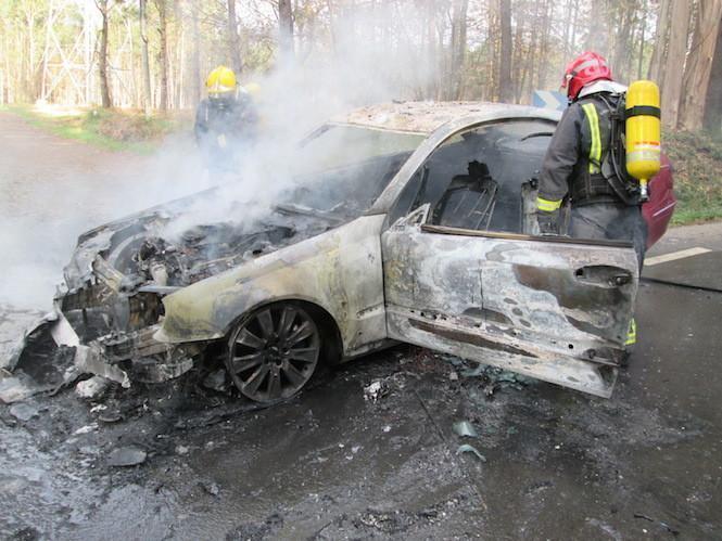 incendio-coche-carballo