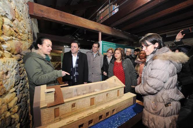 Visita da Deputacion ao Pozo de Cachon
