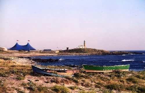 Carpa de Nunca Mais no campo Punta Insua do Faro de Larino