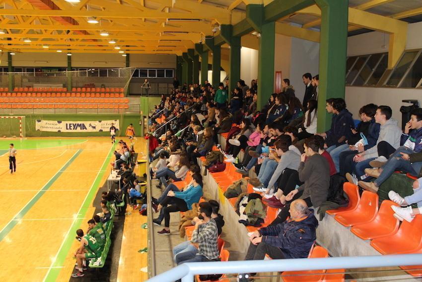 Gran ambiente nos partidos do Basquet Xiria
