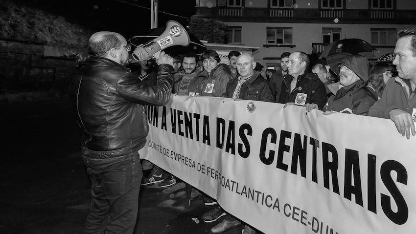 Alfonso Mouzo arengando nas protestas dos traballadores-Foto-Juan Louro