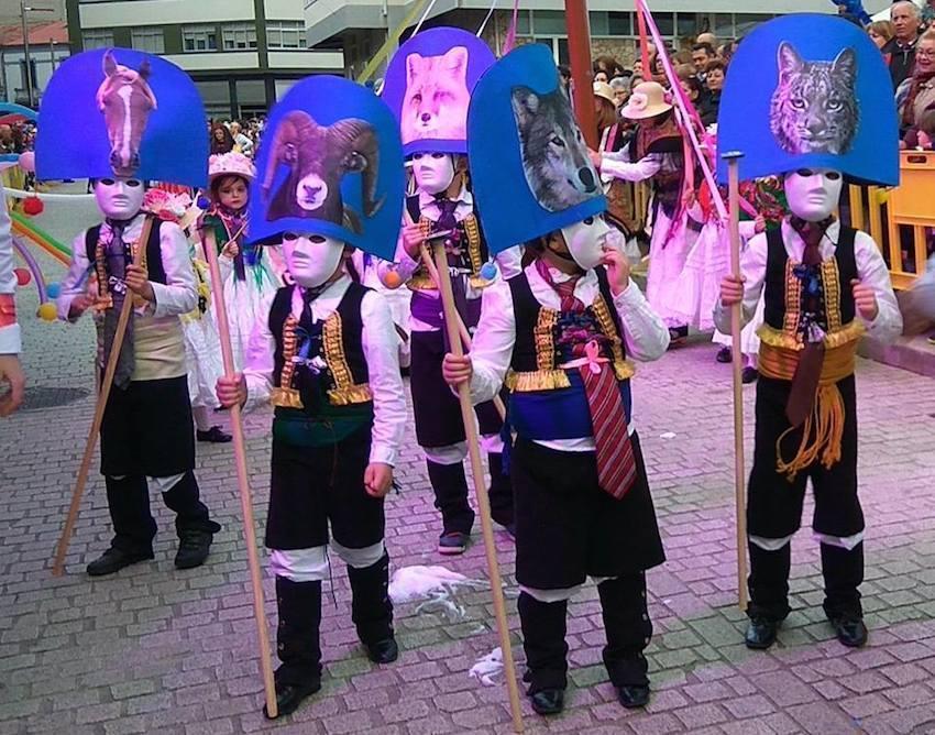 Ata os Peliqueiros chegaron ao Entroido de Carballo
