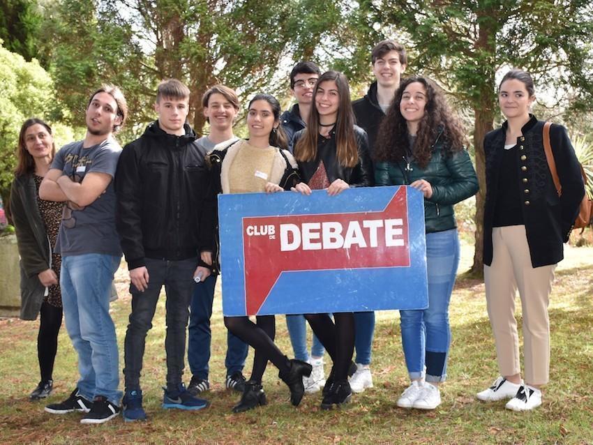 Equipo Xuvengalia do IES Parga Pondal de Carballo que participa no Club de Debate 2017