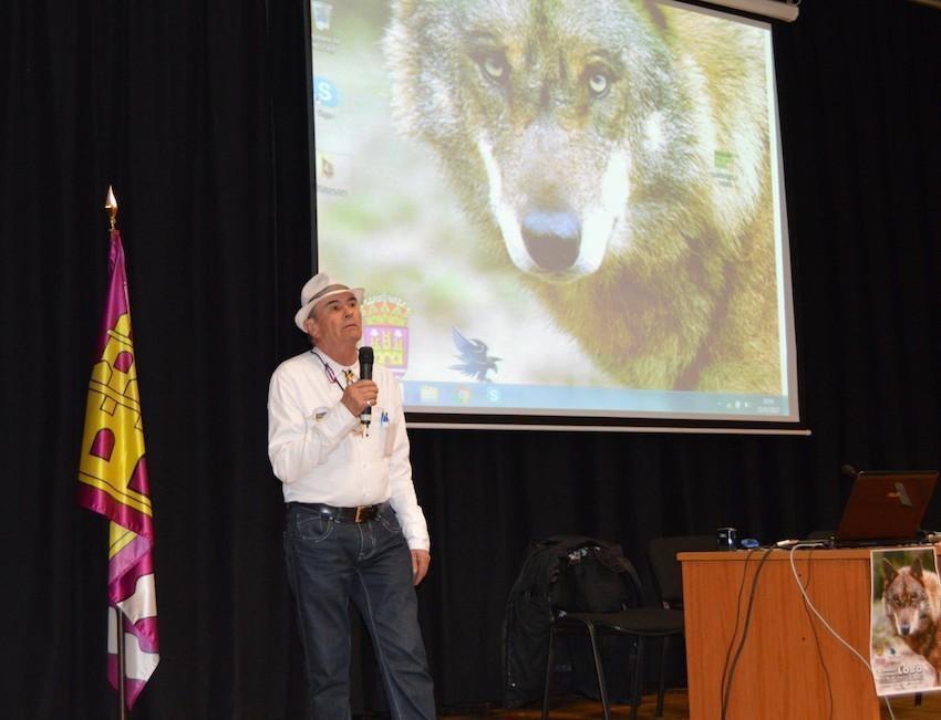 Marcos Garcia Pantoja en Santa Comba nas Xornadas Nacionais do Lobo