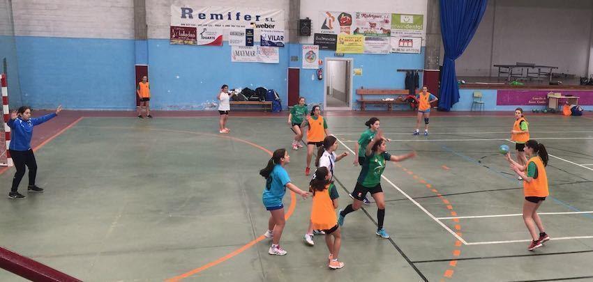 Concentracion provincial de balonman infantil feminino en Santa Comba