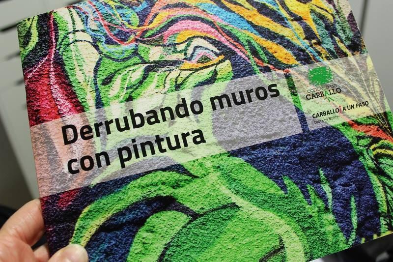 Caderno de colorear de Derrubando Muros con Pintura