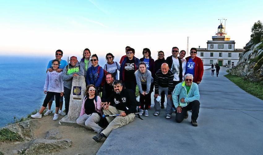 A Asociacion Anchoa e a ADPIC Pitiusa no km0 de Fisterra