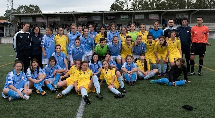 Combinado da Costa coa Seleccion Corunesa feminina en Buno-Foto-Criss Becerra