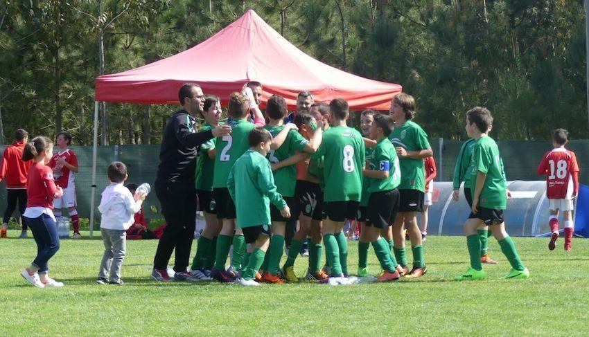 Xallas celebrando o titulo da Liga Alevin Sur 2017 no Carral