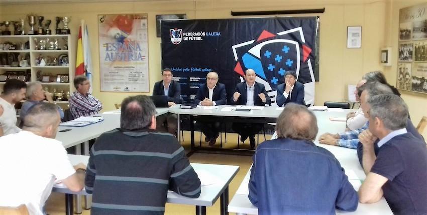 Reunion das Asociacions de Clubs na FGF 1