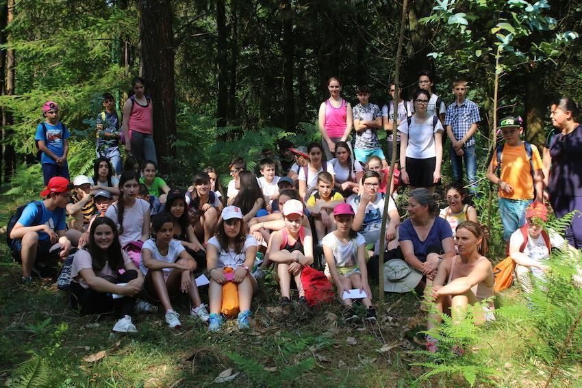 Escolares da Picota descubriron a nova Mamoa do Panasco de Mazaricos