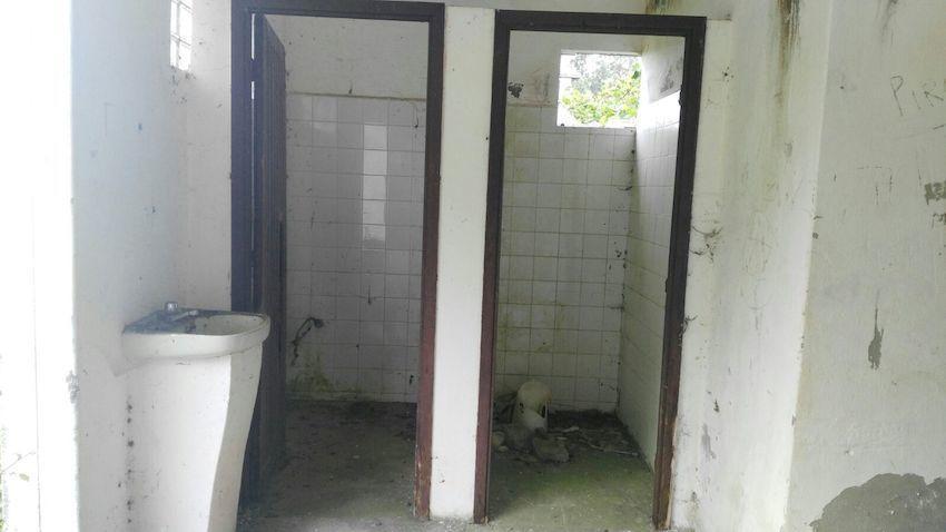 Estado dos banos da pista de Villarmide