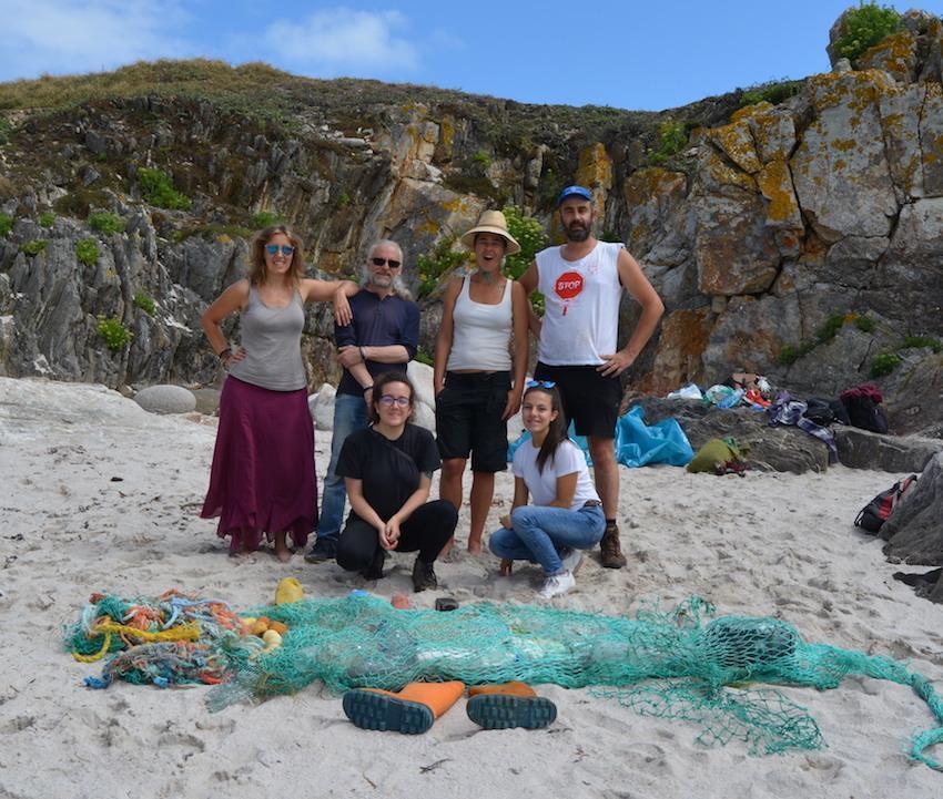 Limpeza de Mar de Fabula nas Illas Sisargas
