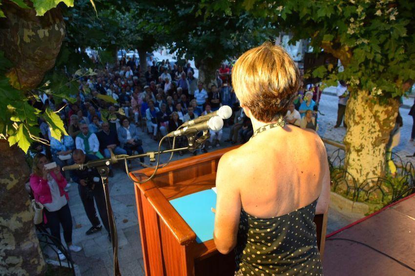 Susana Gomez Castineira pregoeira de Cee-Foto-Rafa Quintans 2