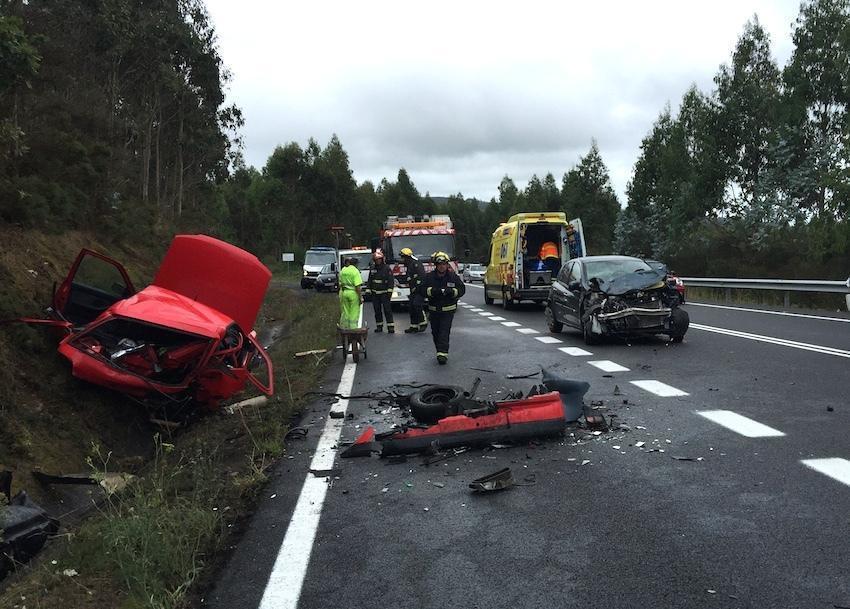Accidente en Bustelo-Foto-Juanma Trillo 2