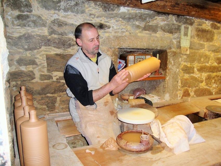 O Oleiro do Ecomuseo Forno do Forte de Buño