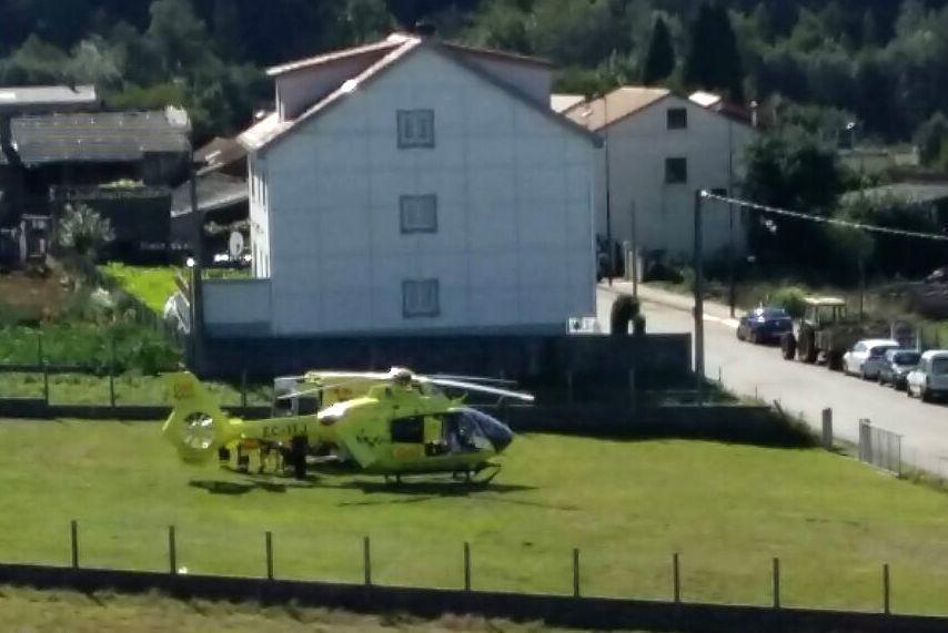Helicoptero medicalizado do 061 en Zas