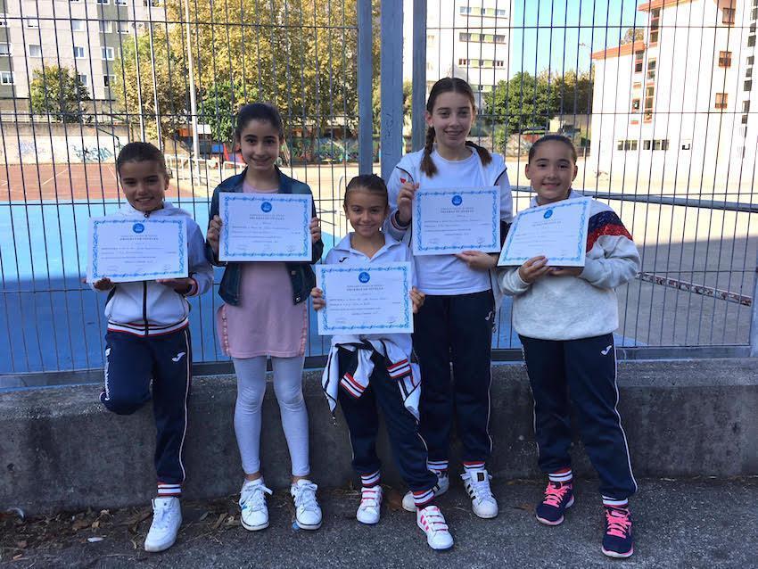 Nenas do Club Patinaxe Costa da Morte que pasaron de nivel