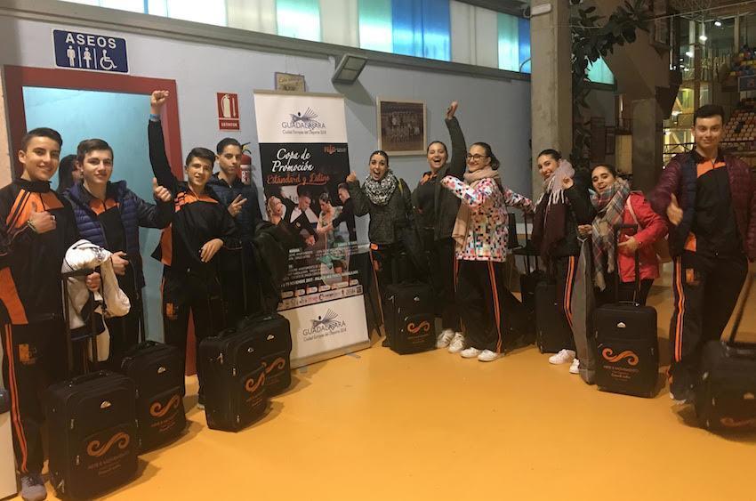 Deportistas do Clb Arte e Movemento de viaxe