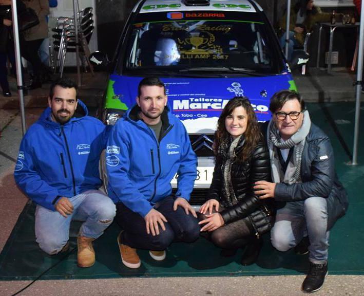 Heri Atan e Juan Gandara con representantes de Bazarra