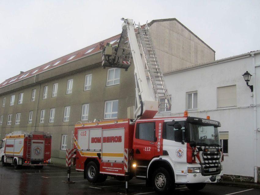 Camion con Grua dos Bombeiros de Cee