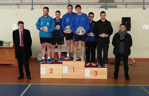 Podium absoluto do Torneo de Tenis de mesa de Zas