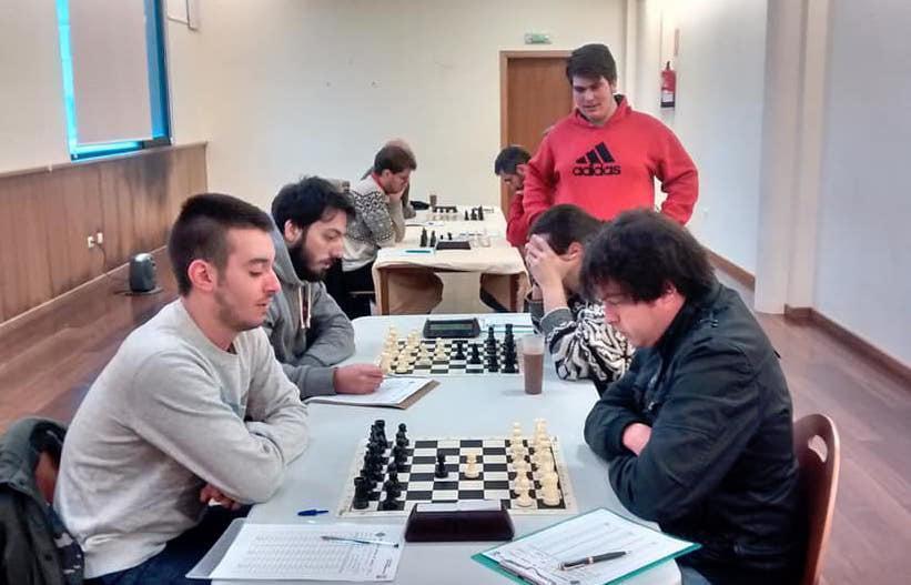 Jose Soneira contra a USC