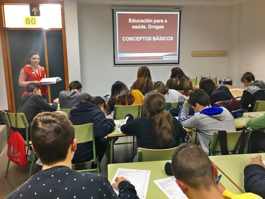 Cruz Vermella Vimianzo en Camarinas sobre educacion sexual e drogas