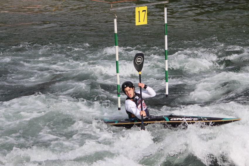 Brais Perez en Mondariz co CDM Piraguismo Dumbria