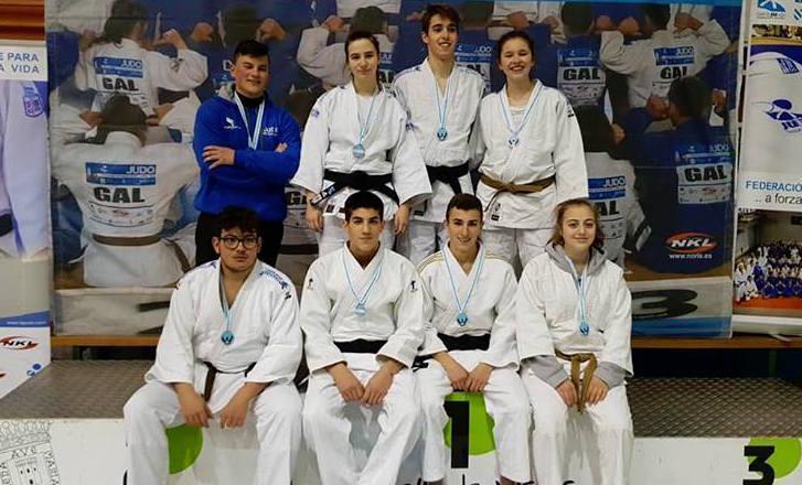 Familia do Club Judo Bergantinos nos Provinciais