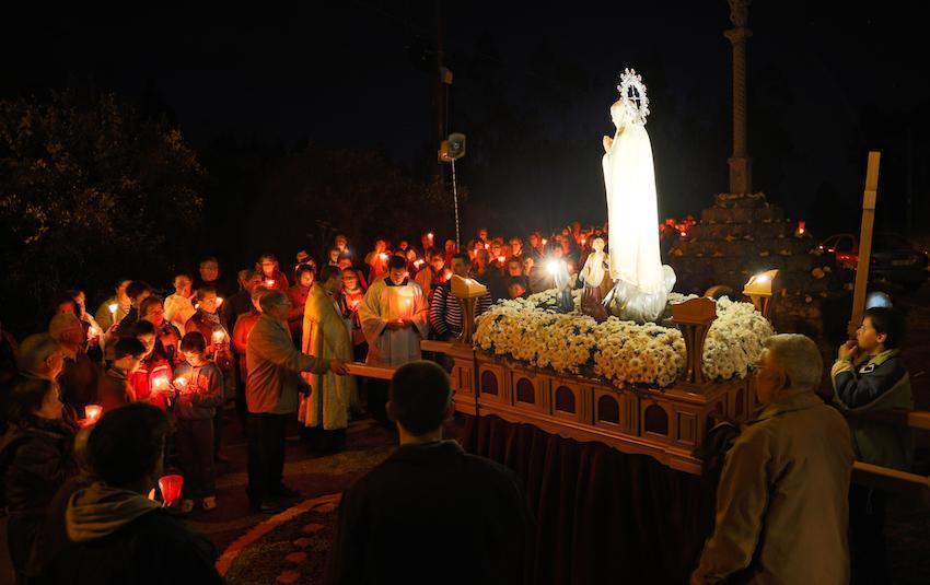 Procesión da Virxe de Fátima de Cambeda