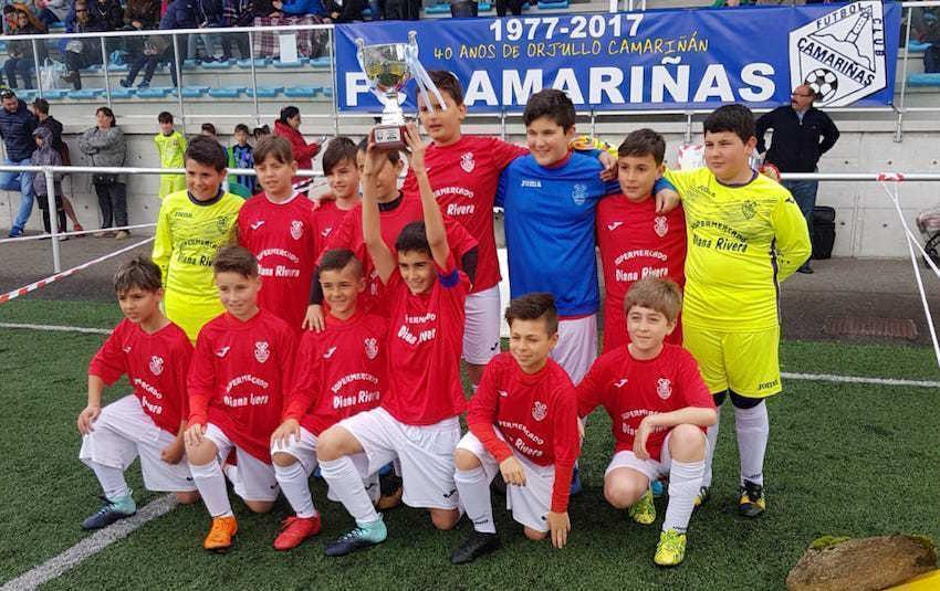 Ponteceso co trofeo de Campion da Liga Alevin Norte
