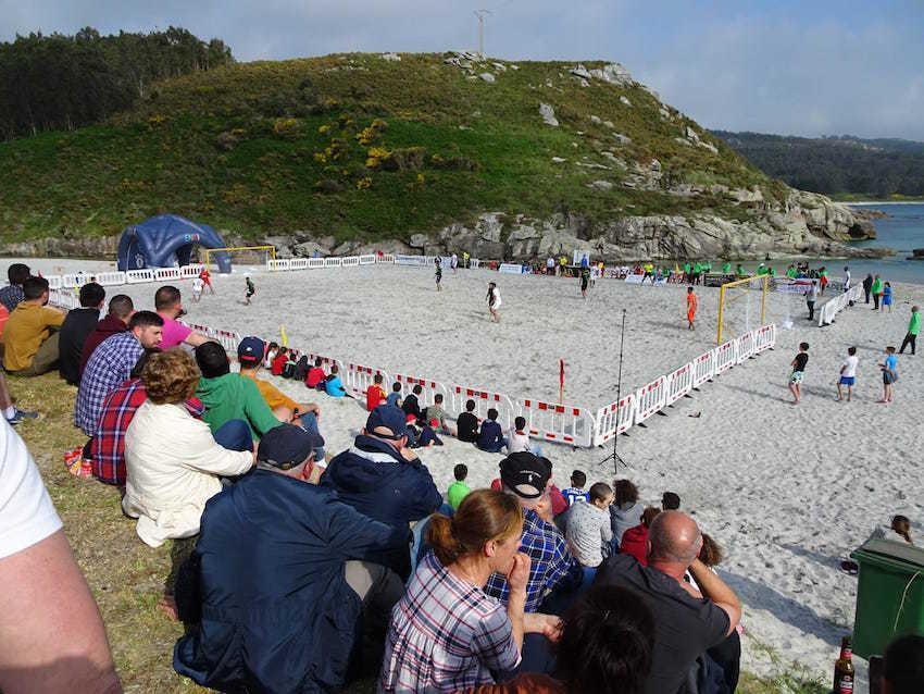 Ambiente na Festa Vidu do Futbol Praia no Osmo-Foto-Jose Maria Suarez