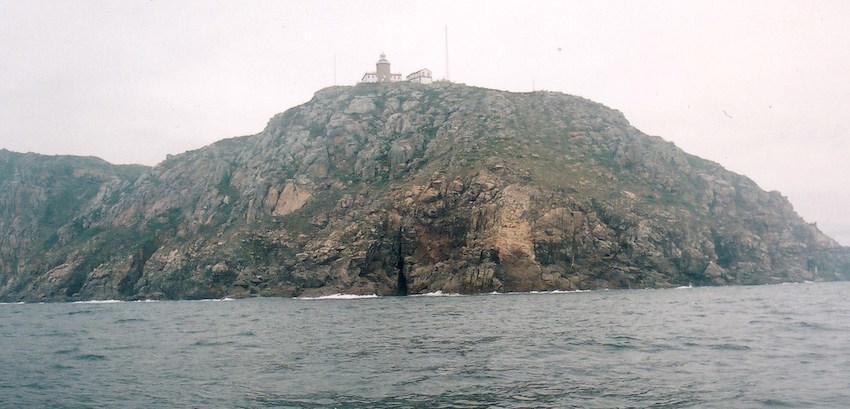 A parte oeste, a mar aberto, do cabo de Fisterra (foto XMLS) copia