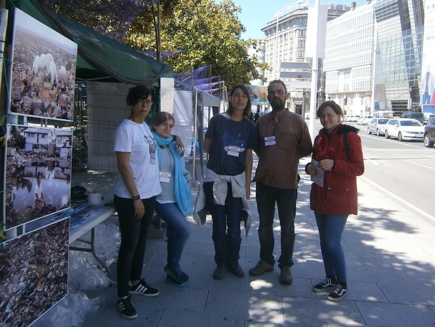 Familia da iniciativa ACAMPA en Coruña