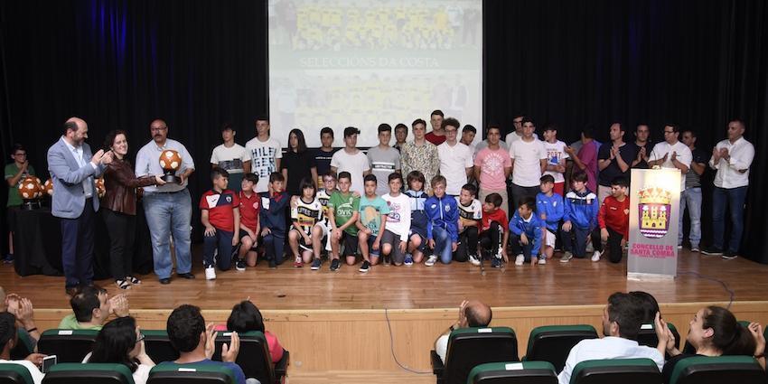 Seleccions da Costa sub12 e sub 15 premiadas na Gala do Futbol da Costa-Foto-David Castro