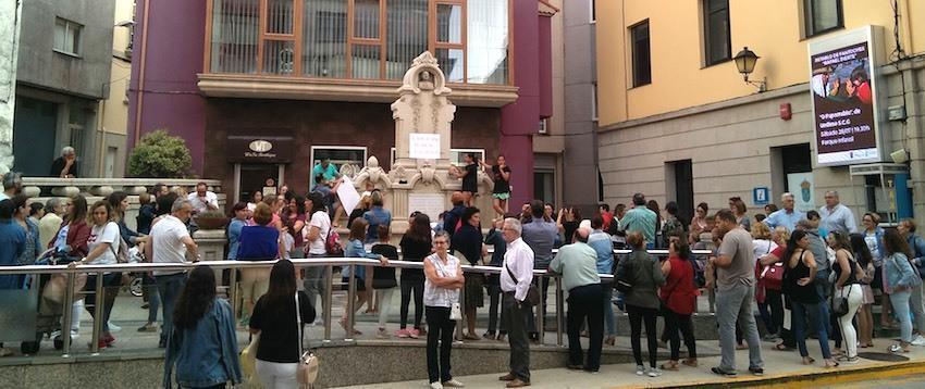 Concentracion en malpica polo mantemento do servizo de pediatria