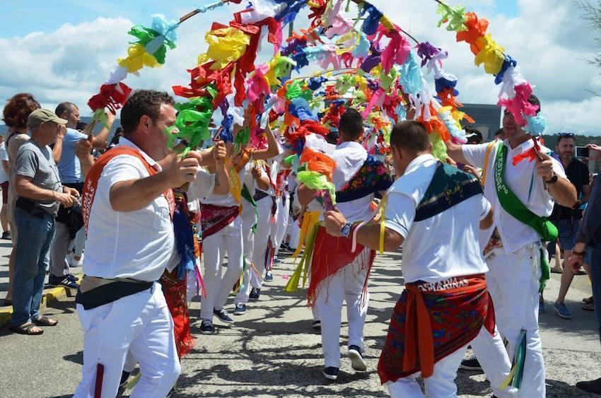 Danza de Arcos polo Carme de Camarinas-Foto-Anxo Castro copia