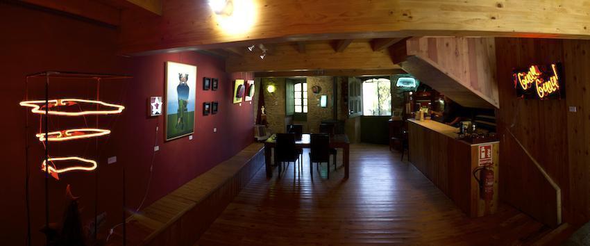 Panoramica da exposicion na Casa das Peritas