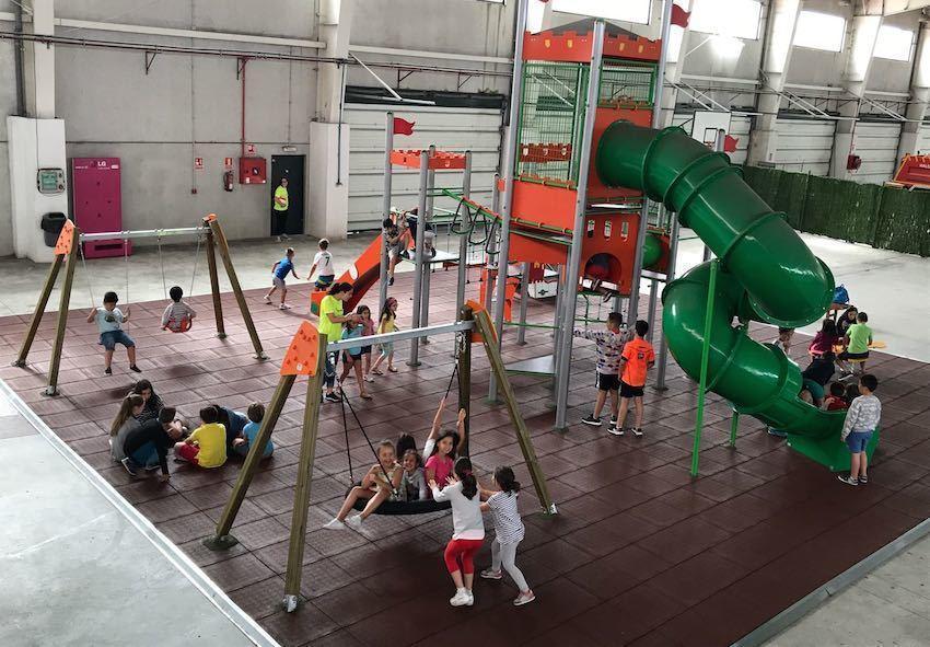 parque infantil feira santa comba
