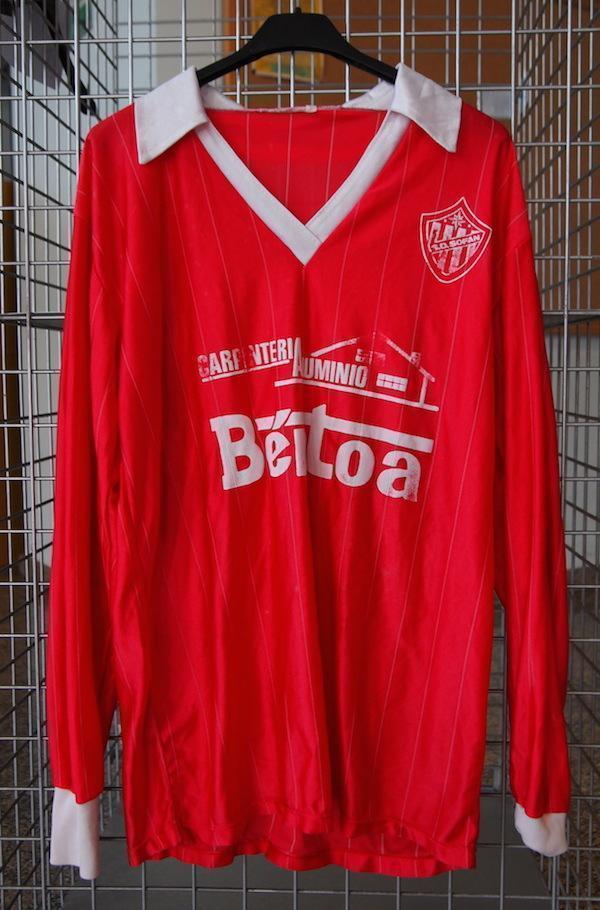Camiseta vermella do SD Sofán