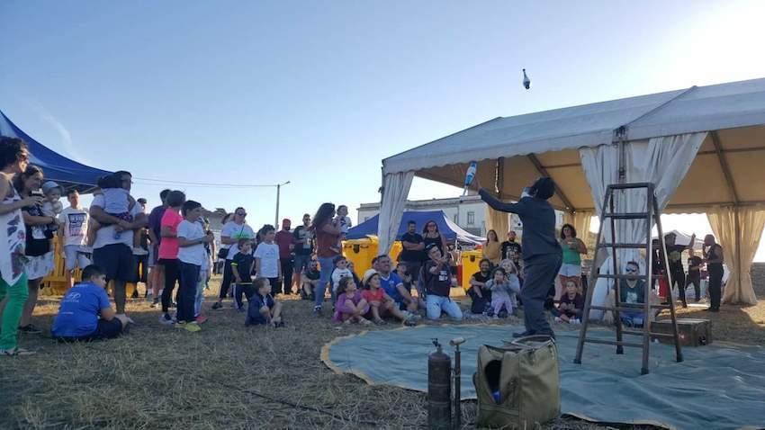 Tarde de circo e maxia no Asaghieiras Master Festival