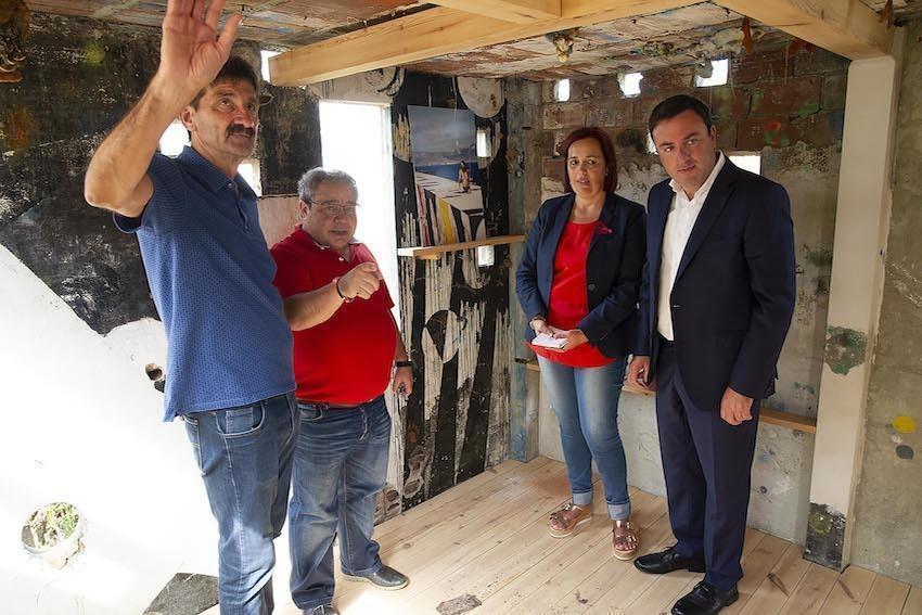 A comitiva da Deputación na súa visita á Ponte do Porto-Foto: Moncho Fuentes
