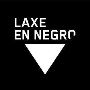 Laxe en negro
