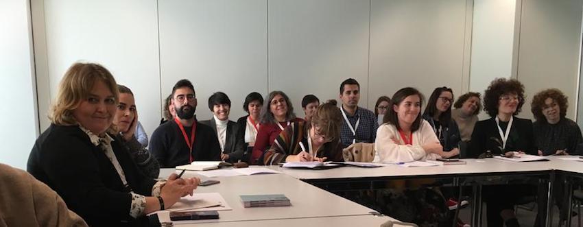 Entidades sociais e xornalistas na Fundacion Barrie