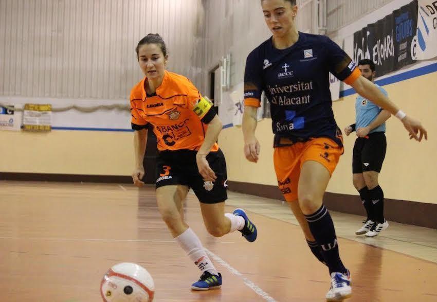 Patri Romani capitana do Viaxes Amarelle