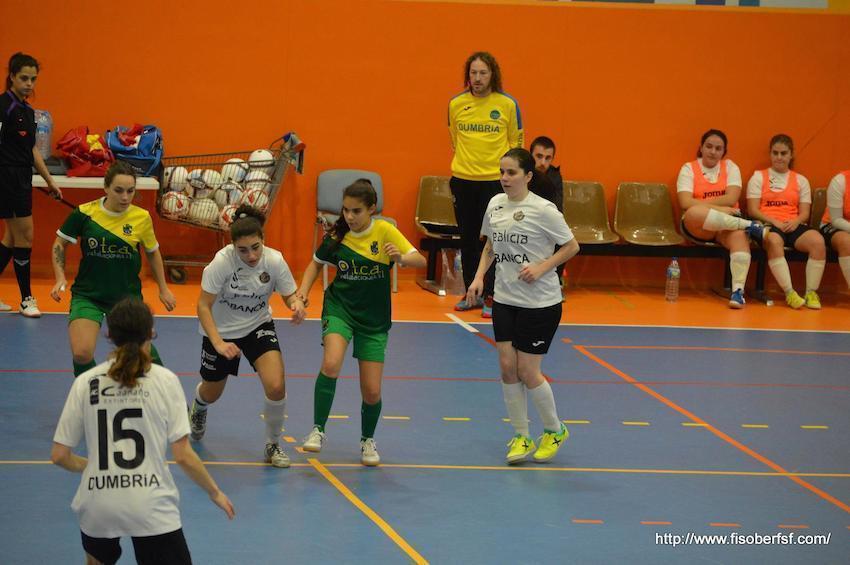 Fran Toba vixia as rapazas do filial do Fisober